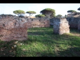 05078 ostia - regio i - insula xix - horrea dei mensores (i,xix,4) - ostseite - 5. raum von sueden - hinterer raum - bli ri suedosten - 01-2024.jpg